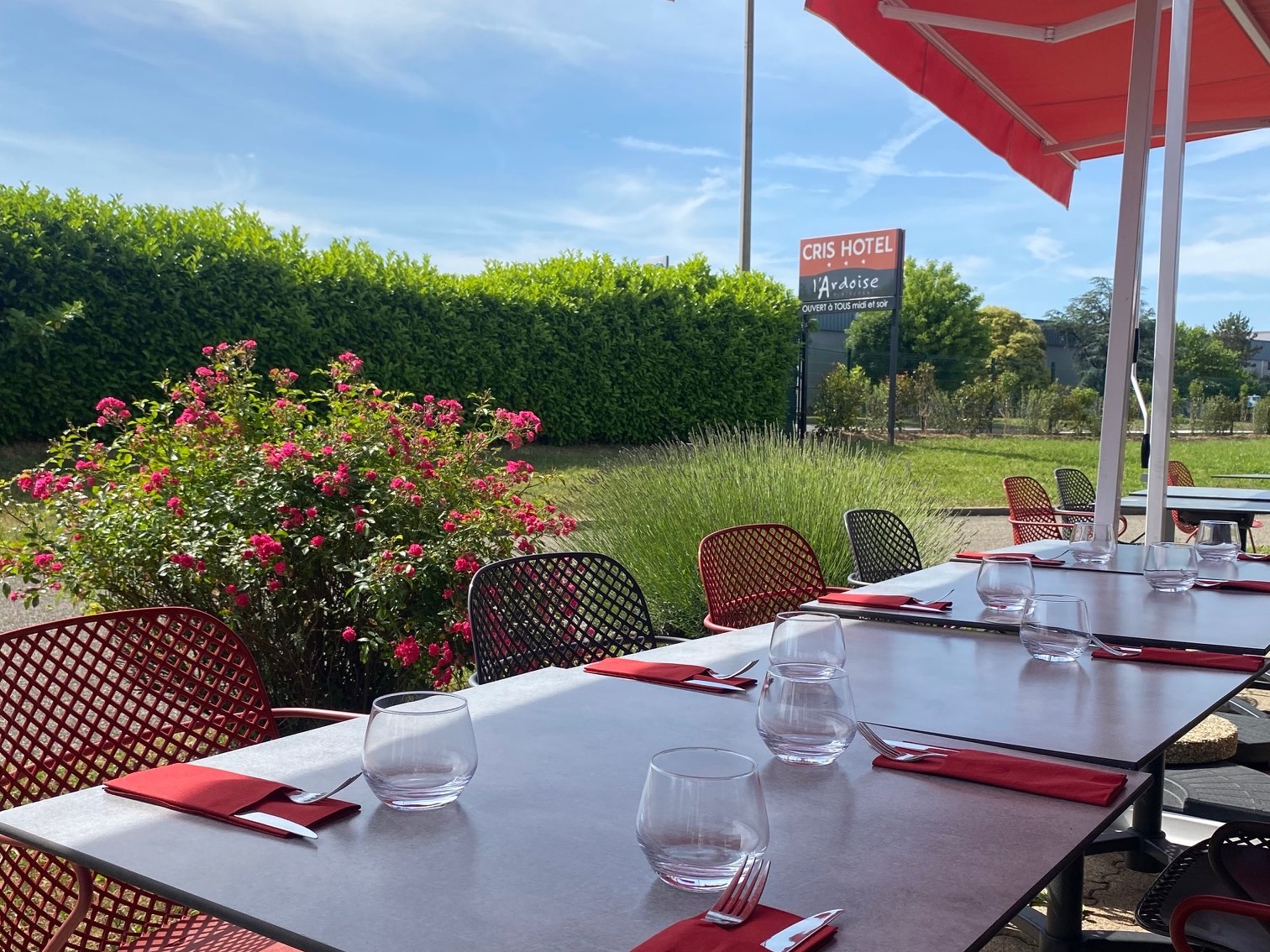 Terrasse de L'Ardoise pour la soirée étape affaires